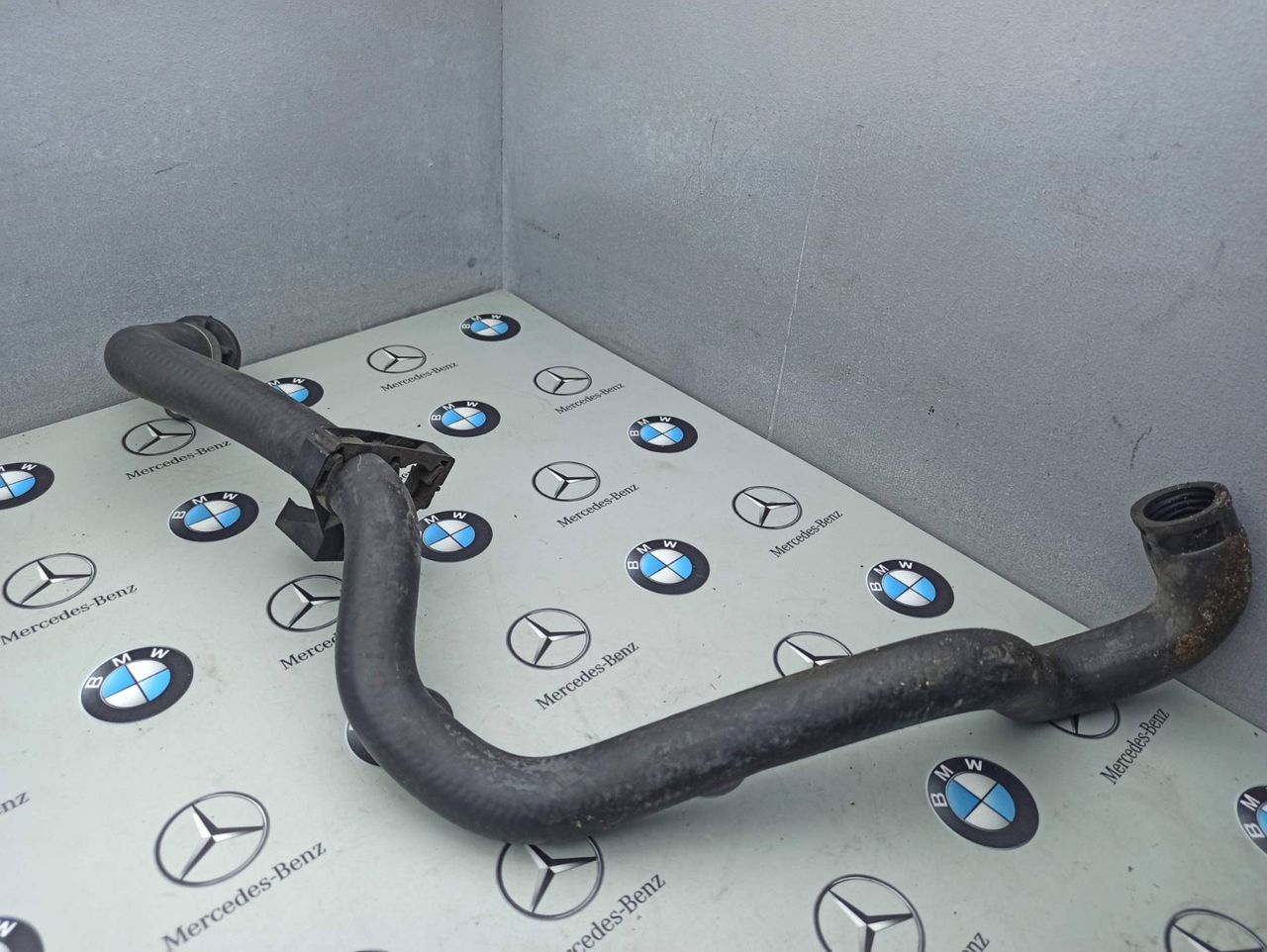 патрубок радиатора BMW 3 серия E90/E91/E92/E93 2007, 3.0 л., бензин