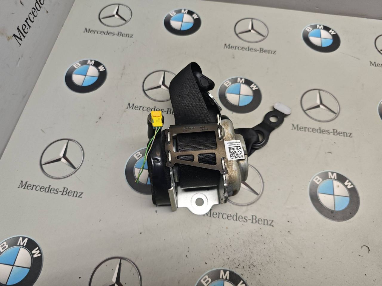 ремень безопасности Mercedes-Benz GLC-Класс X253 [рестайлинг] 2020, 2.0 л., M264.920, бензин, полный привод, правый руль, A2538601100