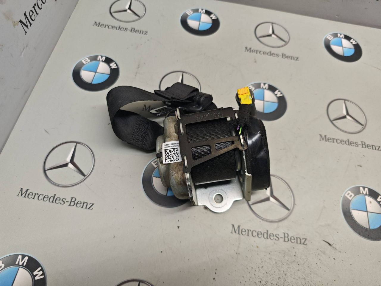 ремень безопасности Mercedes-Benz GLC-Класс X253 [рестайлинг] 2020, 2.0 л., M264.920, бензин, полный привод, правый руль, A2538601200