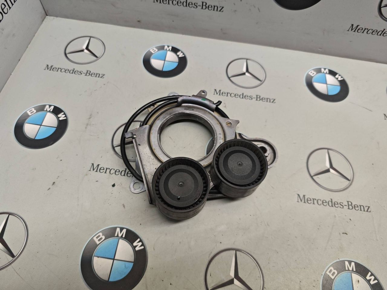 натяжитель Mercedes-Benz GLC-Класс X253 [рестайлинг] 2020, 2.0 л., M264.920, бензин, полный привод, правый руль, A2642000070
