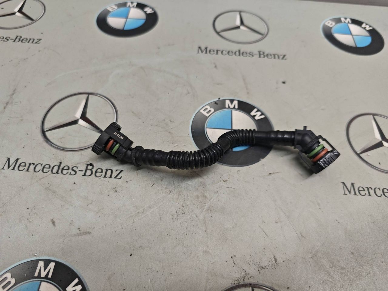 трубка вентиляции картерных газов Mercedes-Benz GLC-Класс X253 [рестайлинг] 2020, 2.0 л., M264.920, бензин, полный привод, правый руль, A2640180200