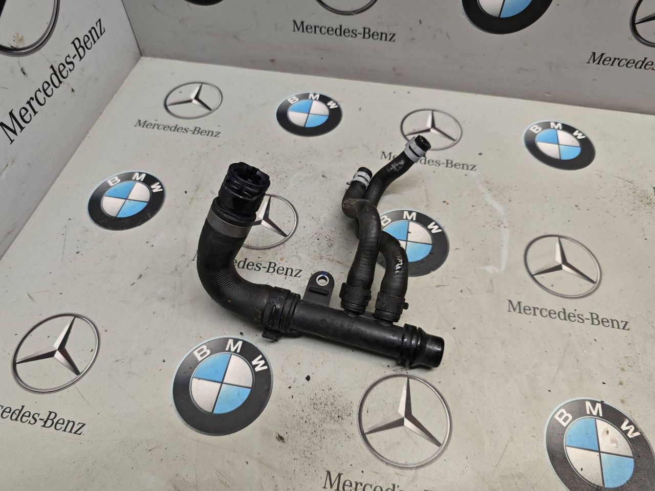 патрубок радиатора Mercedes-Benz GLC-Класс X253 [рестайлинг] 2020, 2.0 л., M264.920, бензин, полный привод, правый руль, A2642007800