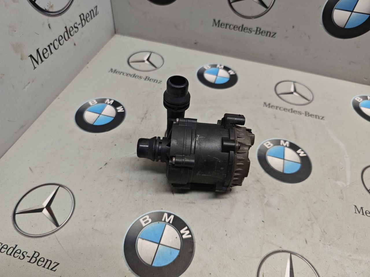 насос антифриза дополнительный BMW 6 GT G32 2019, 3.0 л., B58B30, бензин, 8482744