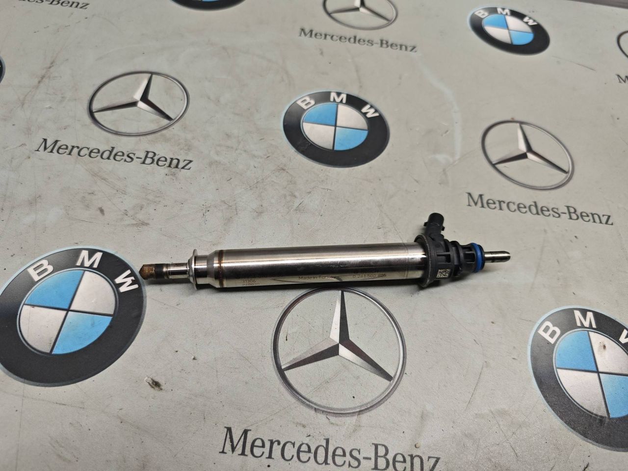 форсунка Mercedes-Benz GLC-Класс X253 [рестайлинг] 2020, 2.0 л., M264.920, бензин, полный привод, правый руль, A2560705600