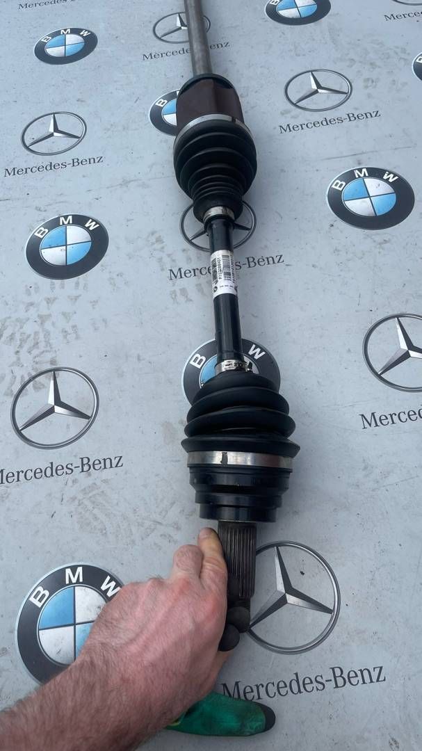 полуось передняя правая (приводной вал, ШРУС) BMW X5 E70 [рестайлинг] 2011, 3.0 л., N57 D30 A, дизель