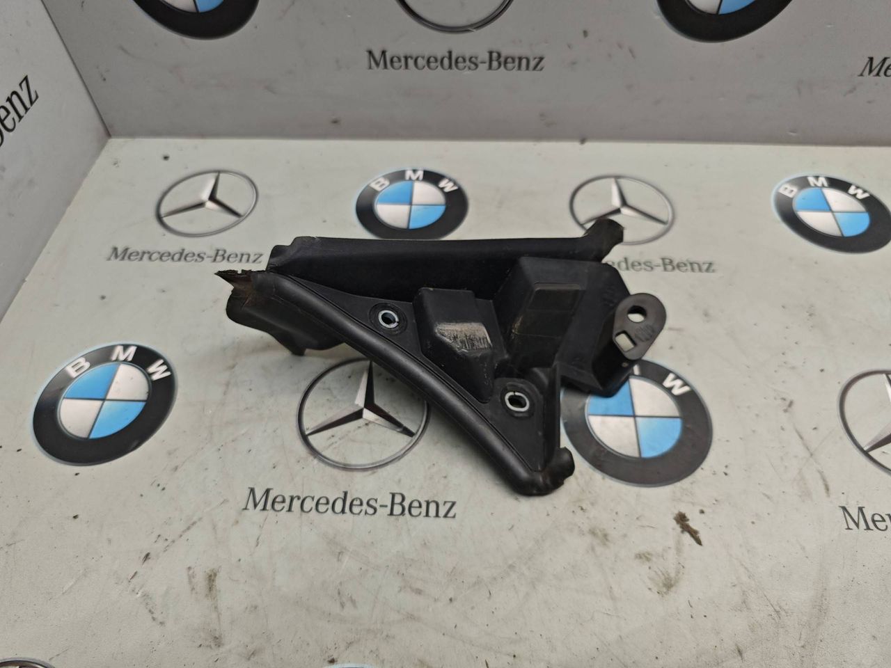 кронштейн (крепление) BMW 6 GT G32 2019, 3.0 л., B58B30, бензин, 7415353