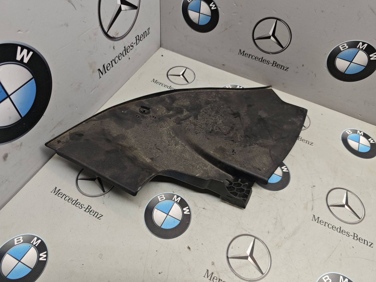 подкапотный пластик BMW 6 GT G32 2019, 3.0 л., B58B30, бензин, 7404748
