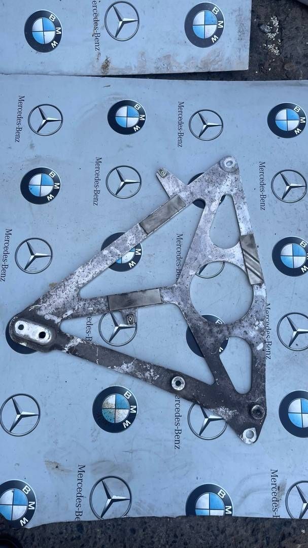 распорка кузова BMW X5 M F95 2021, 4.4 л., бензин, полный привод, 8078065