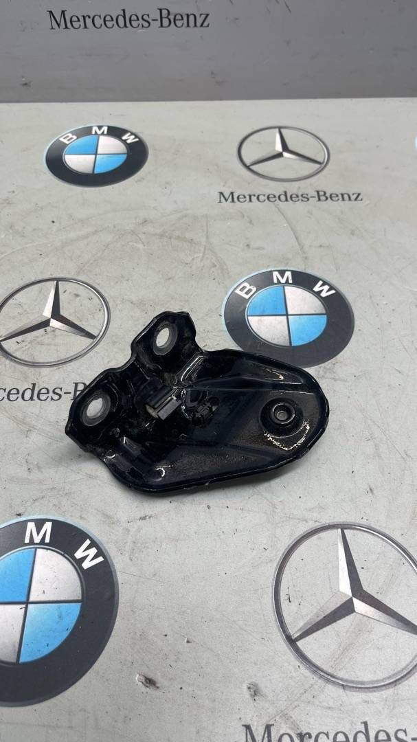держатель капота BMW X5 M F95 2021, 4.4 л., бензин, полный привод, 7470793