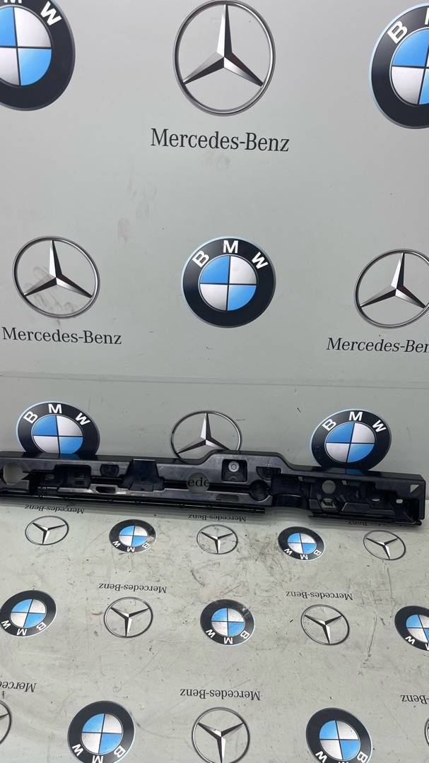 Кронштейн крепления порога BMW 6 GT G32 2019, 3.0 л., B58B30, бензин, 51777387346, 7387346