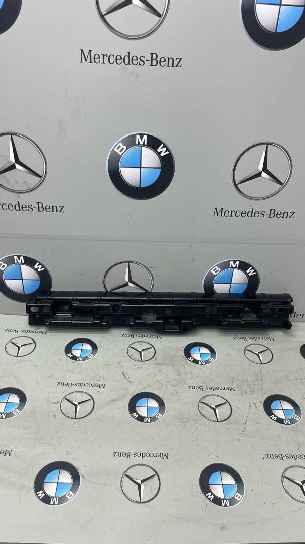 Кронштейн крепления порога BMW 6 GT G32 2019, 3.0 л., B58B30, бензин, 51777387343, 7387343