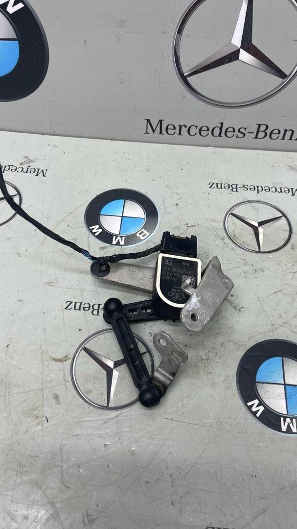 датчик дорожного просвета передний BMW 6 GT G32 2019, 3.0 л., B58B30, бензин, 2959574, 37142959574