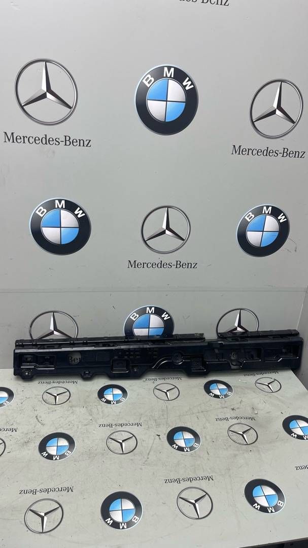 Кронштейн крепления порога BMW 6 GT G32 2019, 3.0 л., B58B30, бензин, 5177738357, 7387357