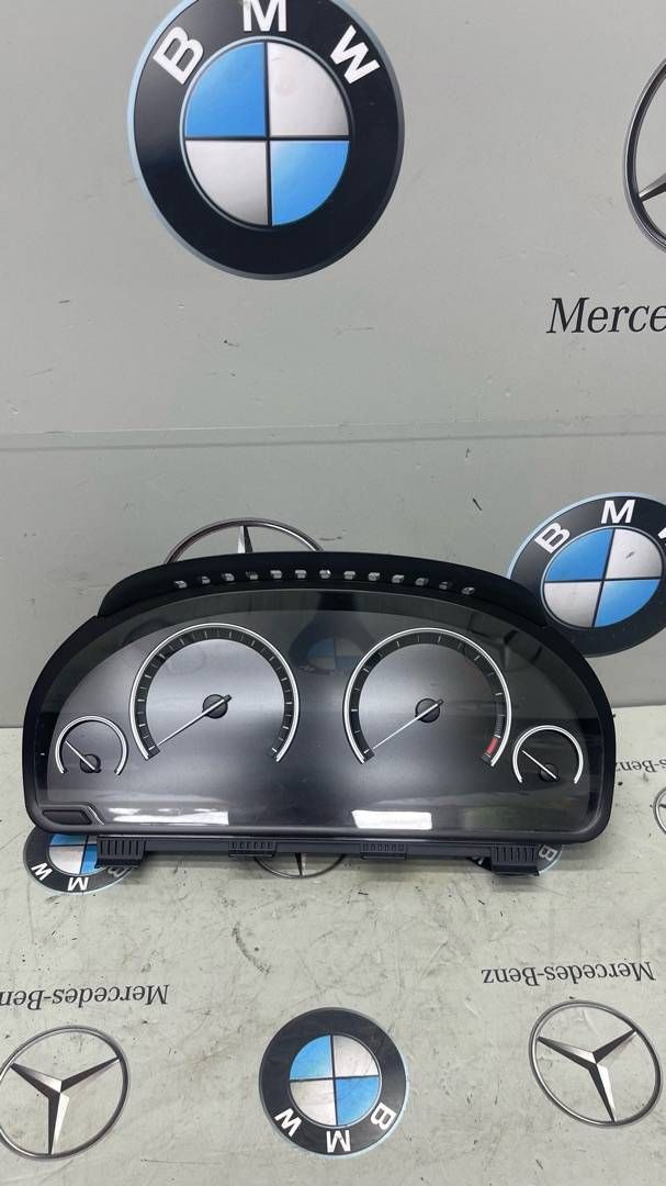 щиток приборов (приборная панель) BMW 7 серия F01/F02 [рестайлинг] 2012, 3.0 л., N55 B30 A, бензин, 9268400, 0263694115