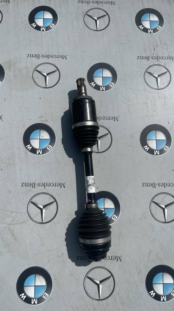 полуось передняя левая (приводной вал, ШРУС) BMW X1 F48 2017, 2.0 л., B47 C20 A, дизель, АКПП, 8643375