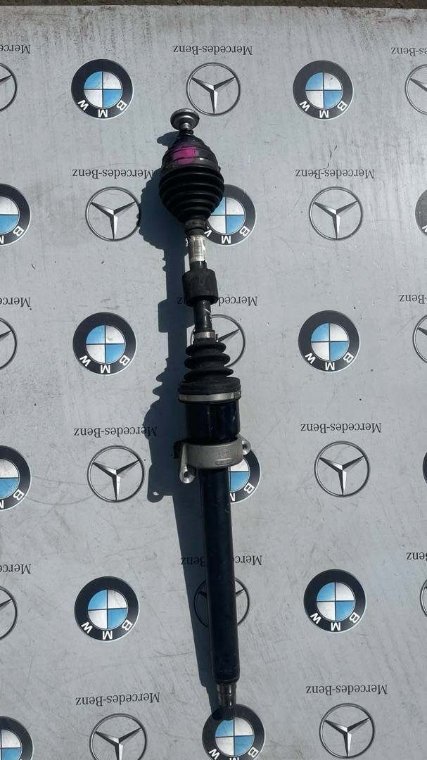 полуось передняя правая (приводной вал, ШРУС) BMW X1 F48 2017, 2.0 л., B47 C20 A, дизель, АКПП, 8611938