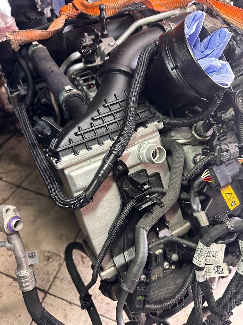 интеркулер BMW X5 M F95 2021, 4.4 л., бензин, полный привод, 7852407