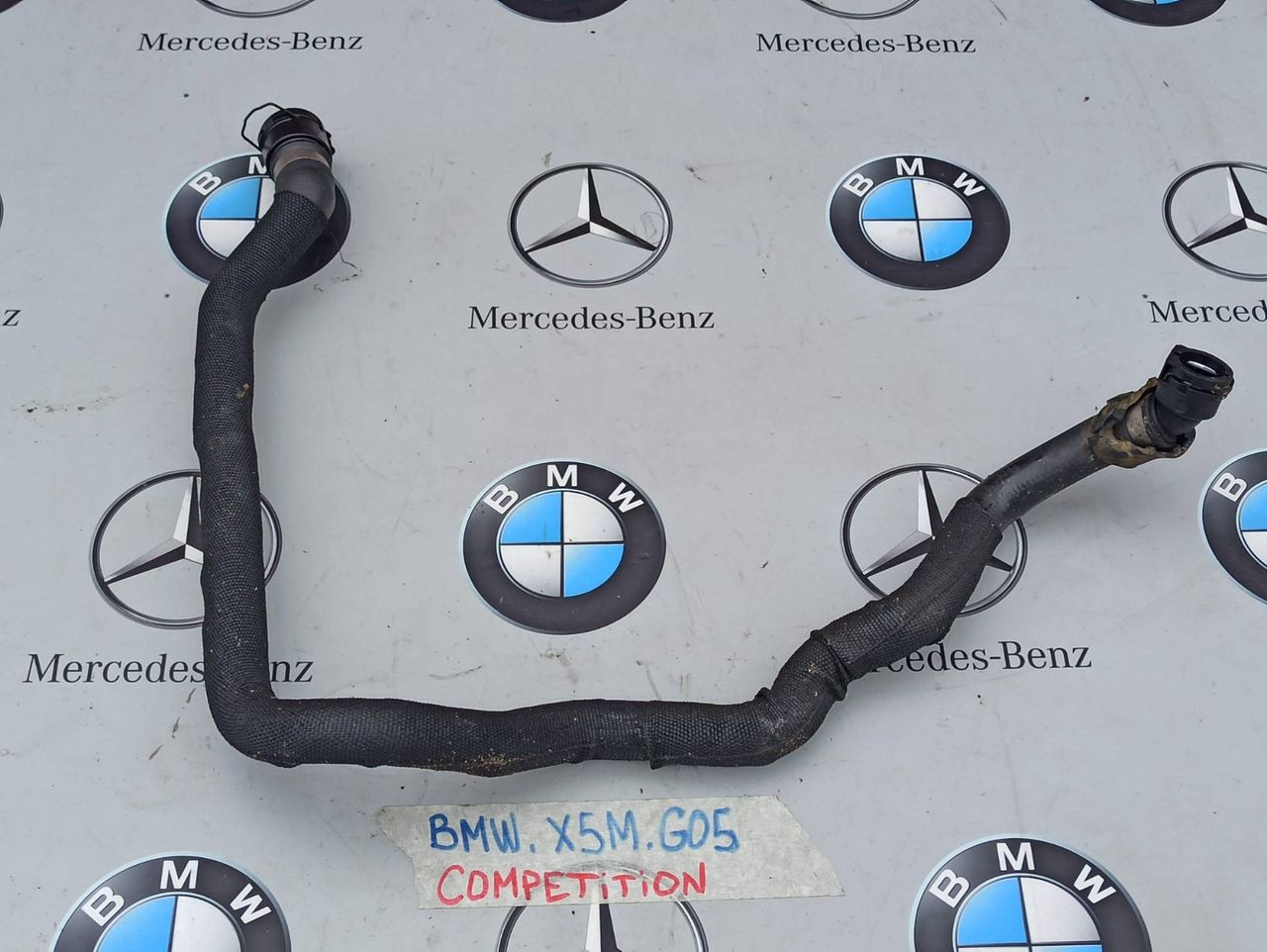 патрубок радиатора BMW X5 M F95 2021, 4.4 л., бензин, полный привод, 8071750, 8071759