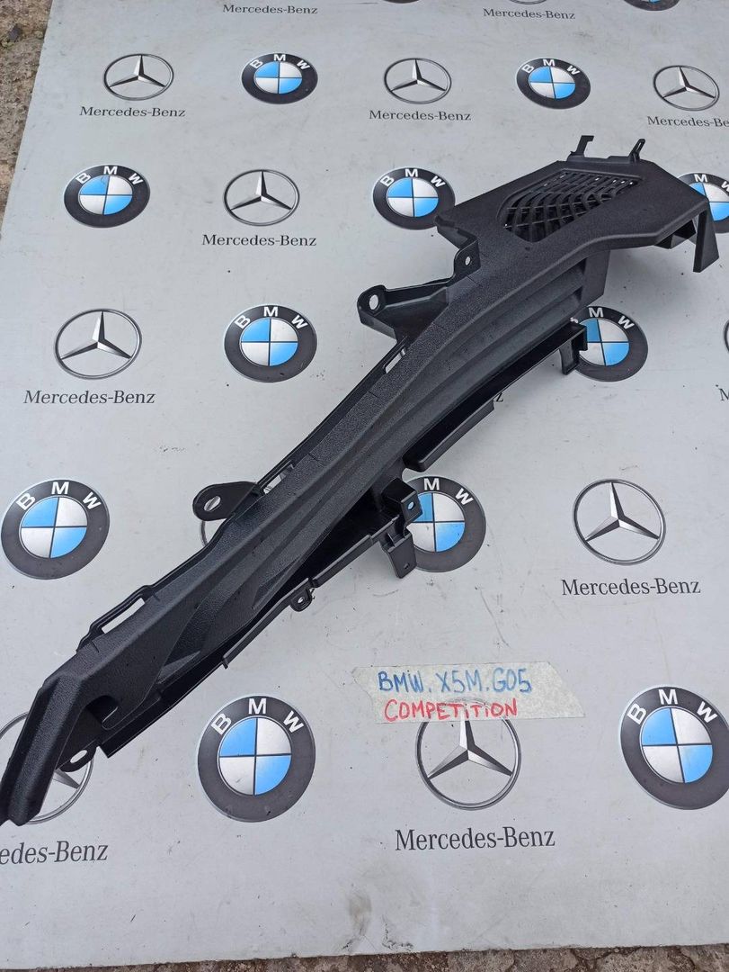 пластик BMW X5 M F95 2021, 4.4 л., бензин, полный привод, 6753910