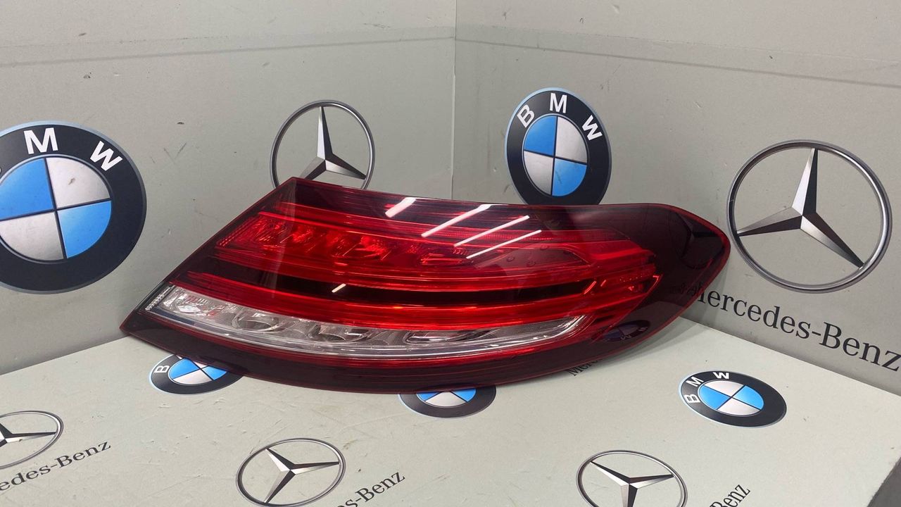 фонарь задний правый Mercedes-Benz C-Класс W205 [рестайлинг] 2020, 2.0 л., M264.920, бензин, кабриолет, задний привод, A2059063205
