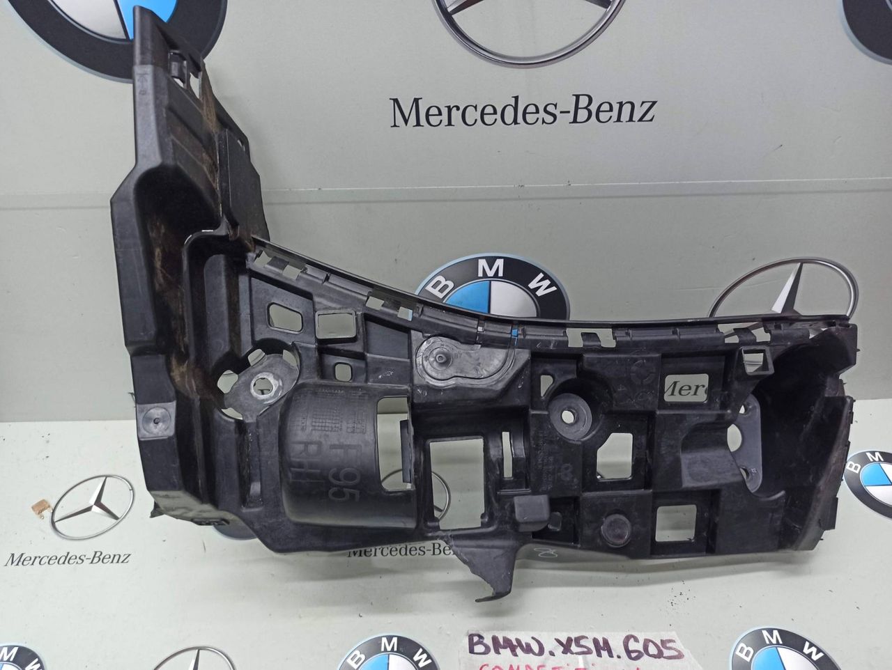 Крепление бампера заднего BMW X5 M F95 2021, 4.4 л., бензин, полный привод, 6839064, 8075196
