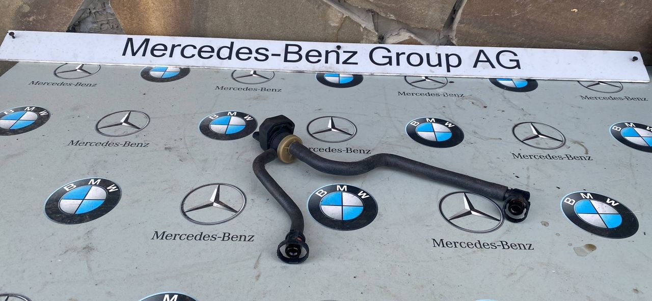 клапан вентиляции картера Mercedes-Benz C-Класс W205 [рестайлинг] 2020, 2.0 л., M264.920, бензин, кабриолет, задний привод, A0009979402