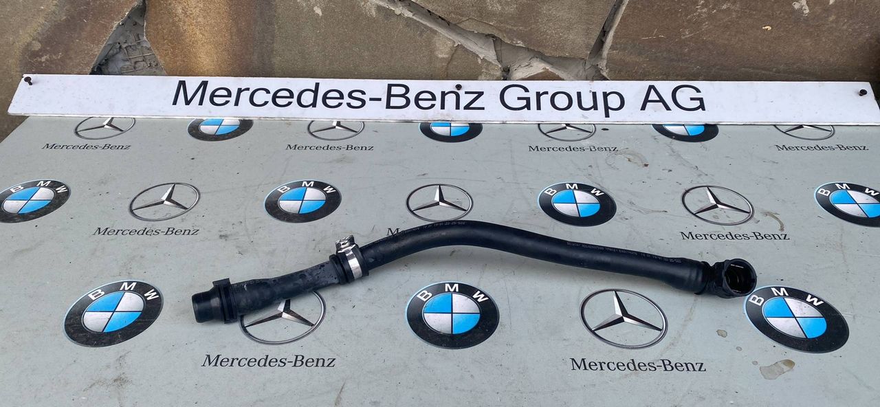 патрубок радиатора Mercedes-Benz C-Класс W205 [рестайлинг] 2020, 2.0 л., M264.920, бензин, кабриолет, задний привод, A2642007500