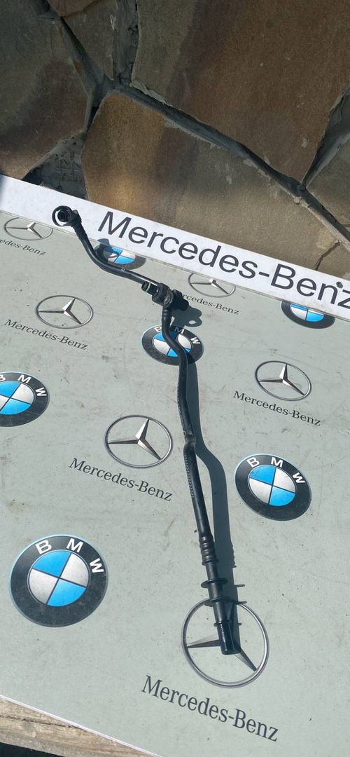 трубка вентиляции картерных газов Mercedes-Benz C-Класс W205 [рестайлинг] 2020, 2.0 л., M264.920, бензин, кабриолет, задний привод, A2640180100