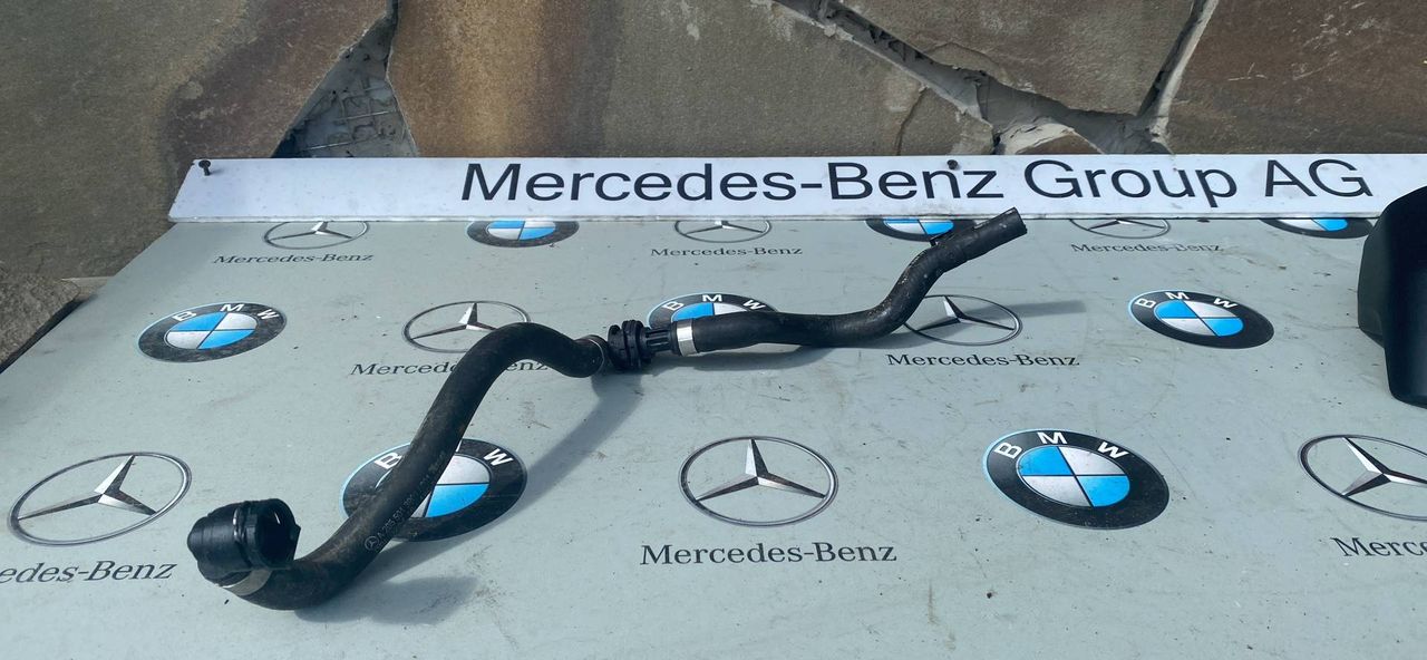 патрубок радиатора Mercedes-Benz C-Класс W205 [рестайлинг] 2020, 2.0 л., M264.920, бензин, кабриолет, задний привод, A2055013901