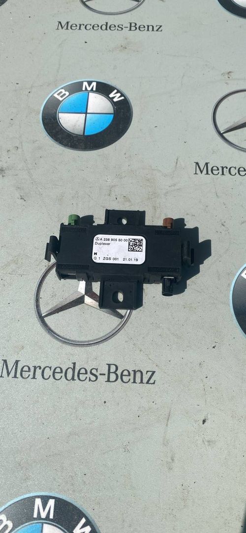 антенна Mercedes-Benz C-Класс W205 [рестайлинг] 2020, 2.0 л., M264.920, бензин, кабриолет, задний привод, A2389055000