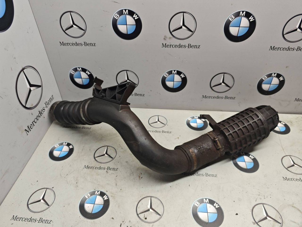 патрубок интеркулера BMW 2 серия Active Tourer F45 2016, 1.5 л., B37 C15 A, дизель, 8576282