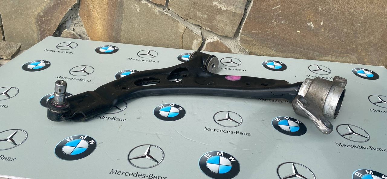 рычаг передний левый BMW X1 F48 2018, 6874341