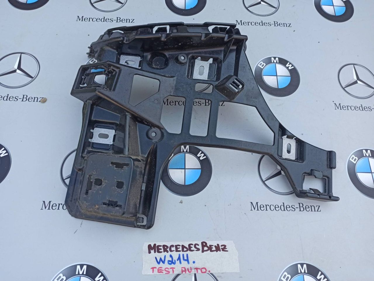 крепление бампера Mercedes-Benz E-Класс W214 2025, 2.0 л., дизель, A2148859304