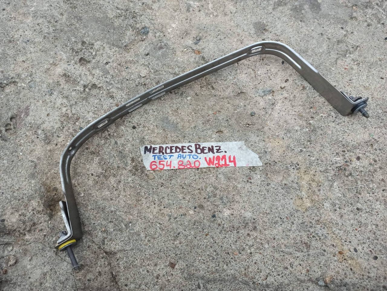 кронштейн (крепление) Mercedes-Benz E-Класс W214 2025, 2.0 л., дизель, A2064701900