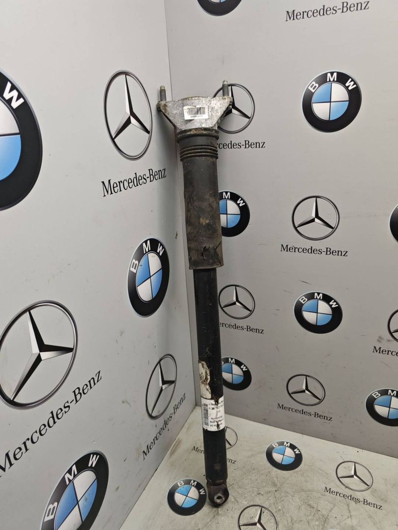 амортизатор задний Mercedes-Benz GLB-Класс 1 поколение 2022, бензин, задний привод, A2473209603