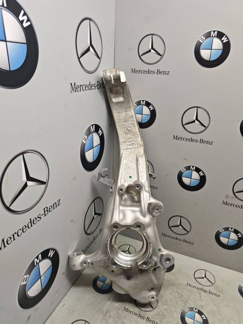 кулак поворотный левый BMW X5 G05 [рестайлинг] 2025, 3.0 л., бензин, 6876655