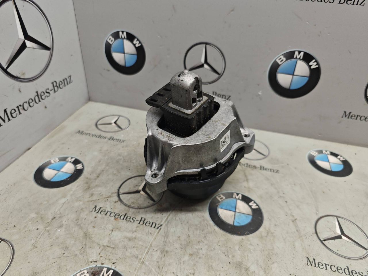 подушка крепления двигателя BMW X5 G05 [рестайлинг] 2025, 3.0 л., бензин, 6860475