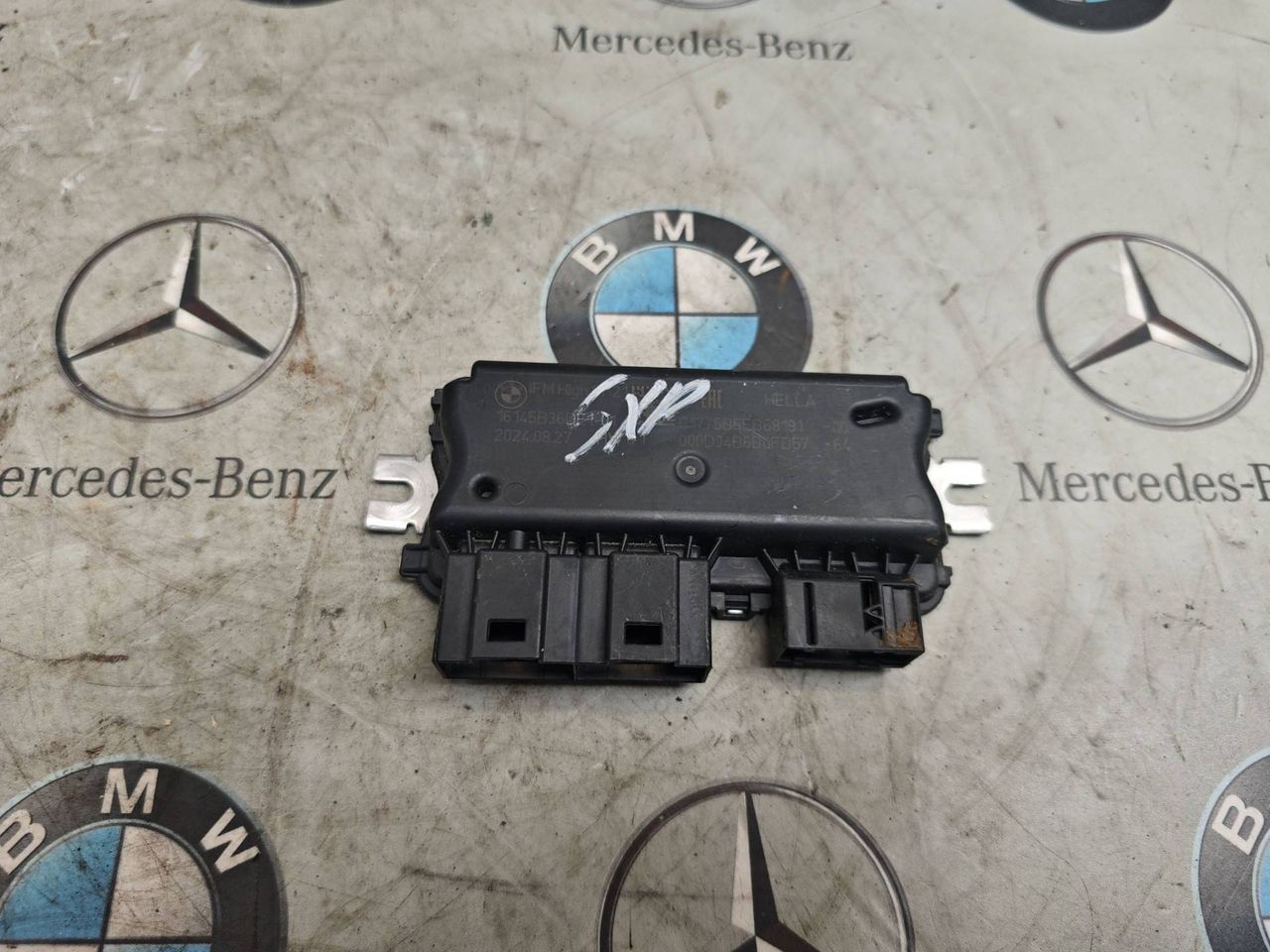 реле бензонасоса BMW X5 G05 [рестайлинг] 2025, 3.0 л., бензин, 5B36DE1