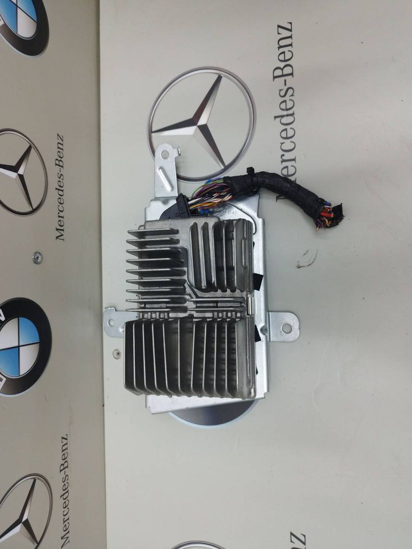 усилитель музыкальный BMW X1 F48 2018, 2.0 л., бензин, АКПП, 9387656