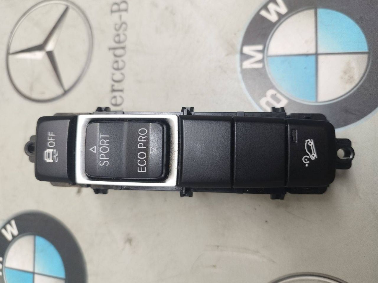 кнопка (выключатель) BMW X1 F48 2018, 2.0 л., бензин, АКПП, 9374832