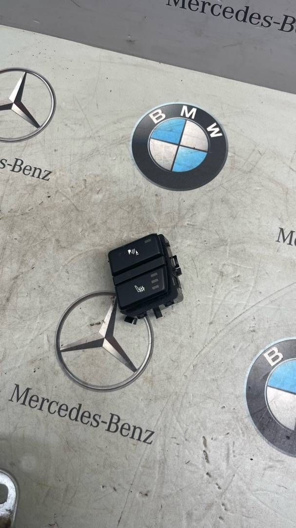 кнопка (выключатель) BMW 5 серия E60/E61 [рестайлинг] 2010, 3.0 л., N53 B30 A, бензин, АКПП, седан, 9159077, 502299