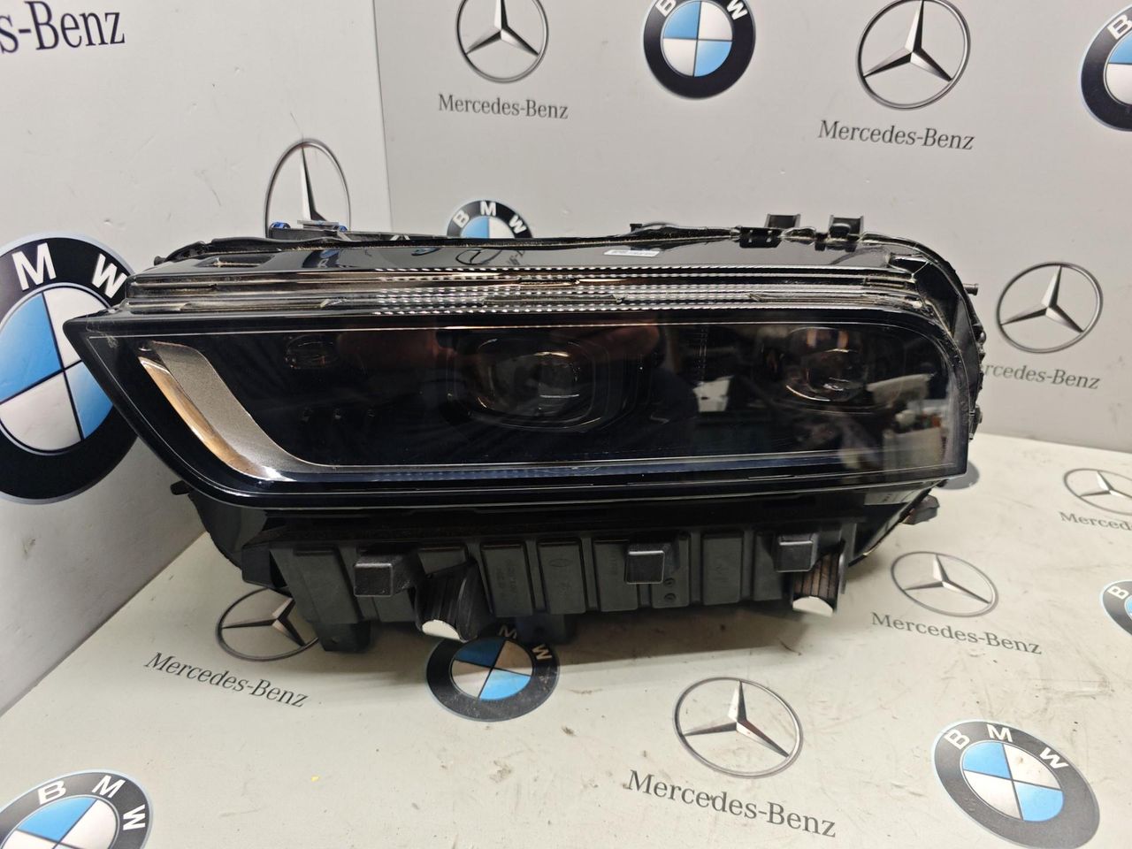 фара левая BMW X7 G07 [рестайлинг] 2024, 3.0 л., B58B30, бензин, 475, полный привод, 5A8D311