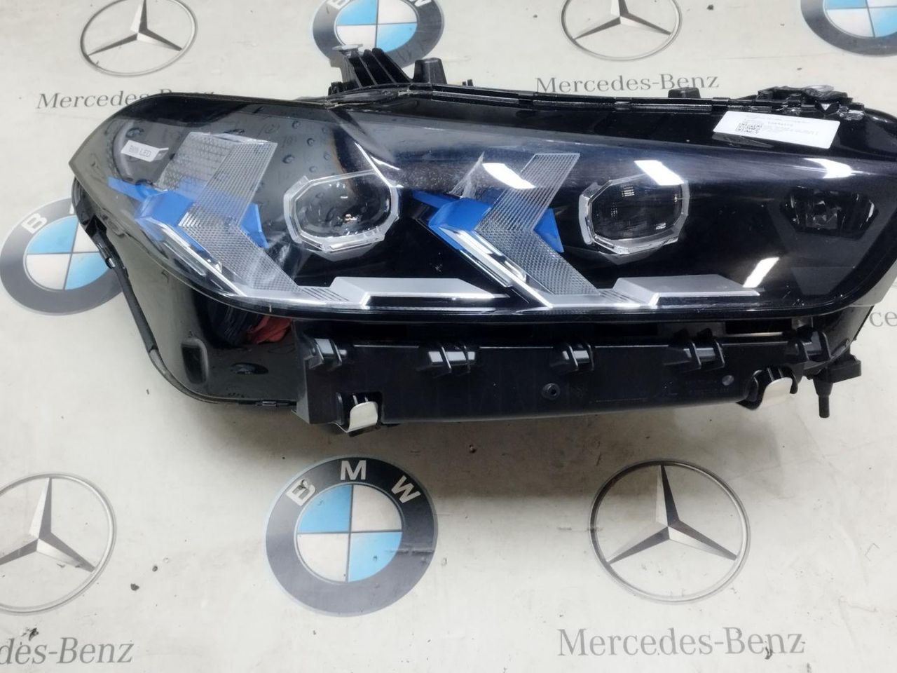 фара правая BMW X6 G06 [рестайлинг] 2024, 3.0 л., бензин, 475, 5A8E112
