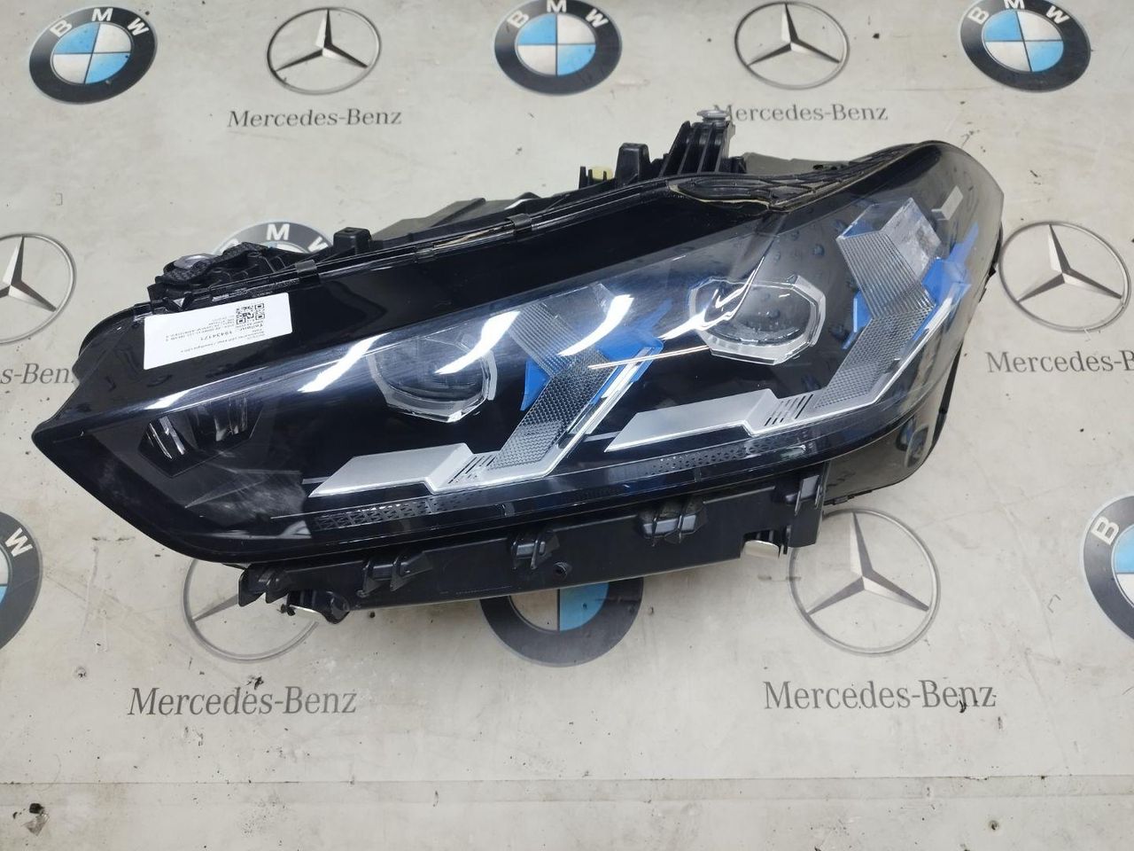 фара левая BMW X6 G06 [рестайлинг] 2024, 3.0 л., бензин, 475, 5A8E111
