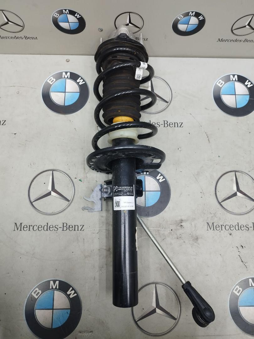 амортизатор передний правый BMW X4 G02 [рестайлинг] 2023, 2.0 л., дизель, 300, 6890944