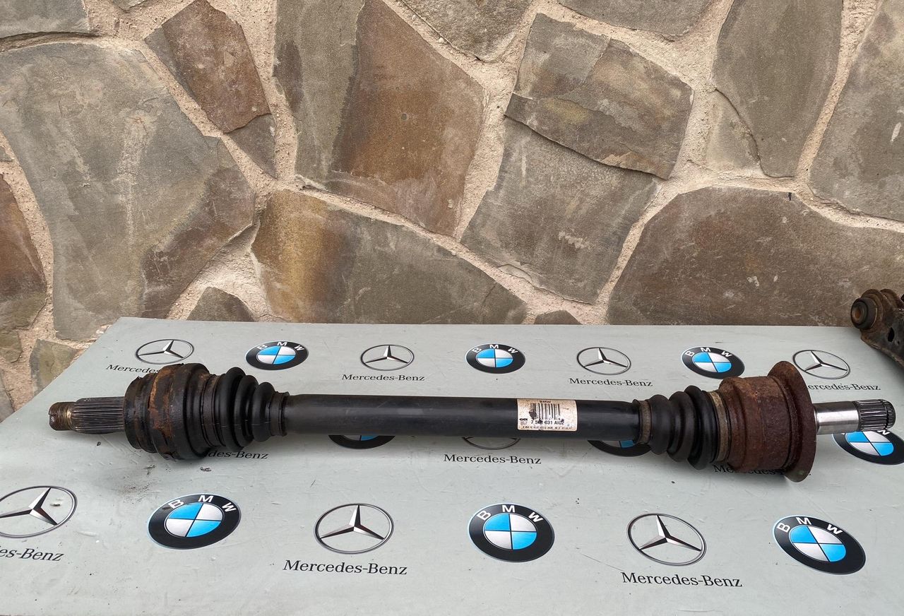 полуось задняя (приводной вал, ШРУС) BMW X3 F25 2011, 3.0 л., N52 B30, бензин, 7598031