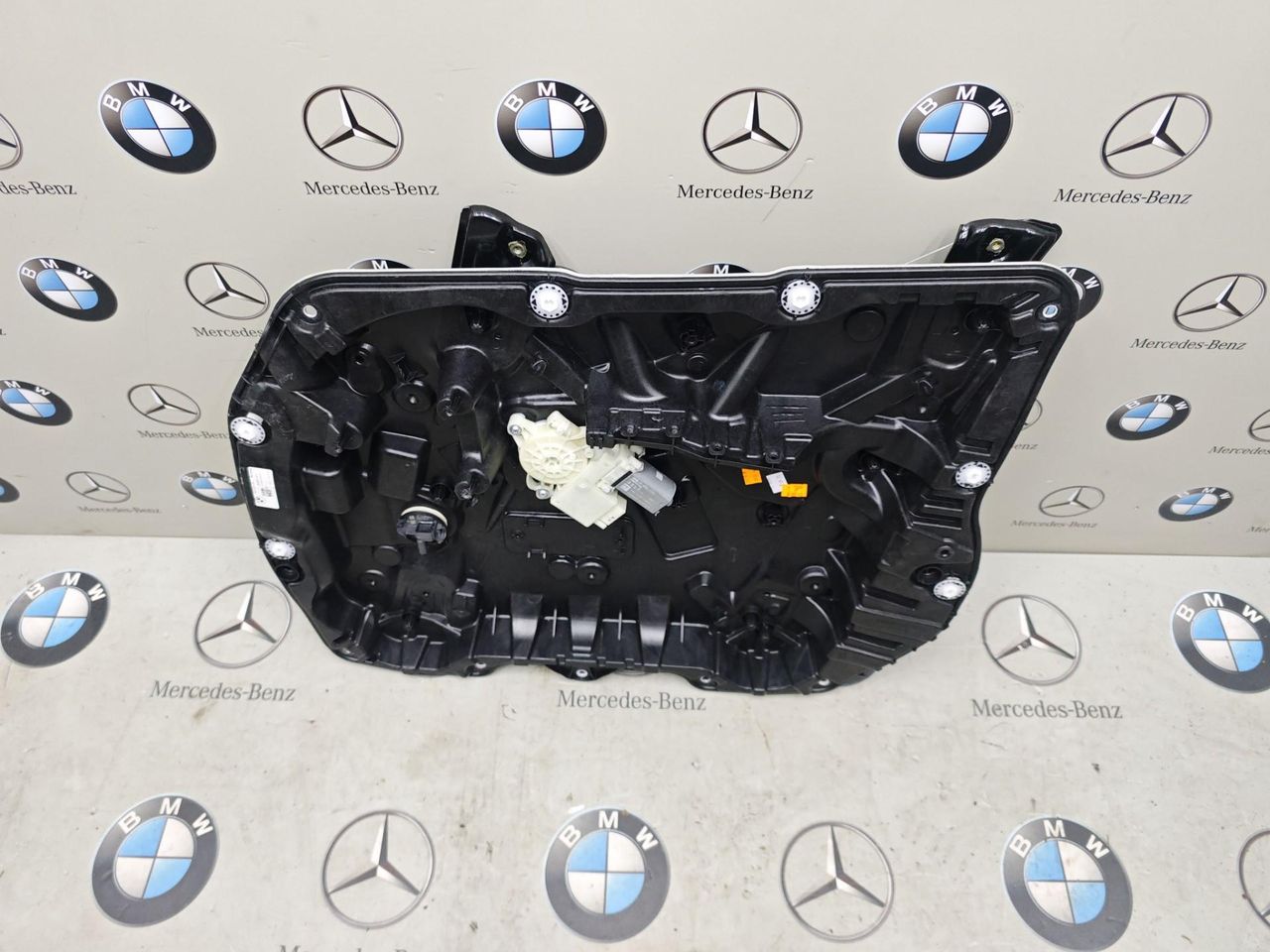 стеклоподъемник передний правый BMW X7 G07 [рестайлинг] 2024, 3.0 л., B58B30, бензин, 475, полный привод, 9450784