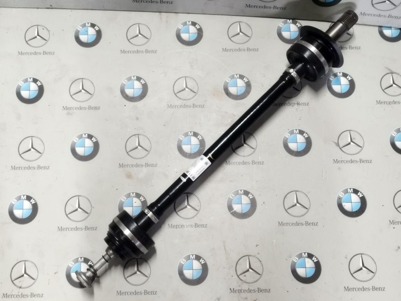 полуось передняя левая (приводной вал, ШРУС) BMW X7 G07 [рестайлинг] 2024, 3.0 л., B58B30, бензин, 475, полный привод, 8487517