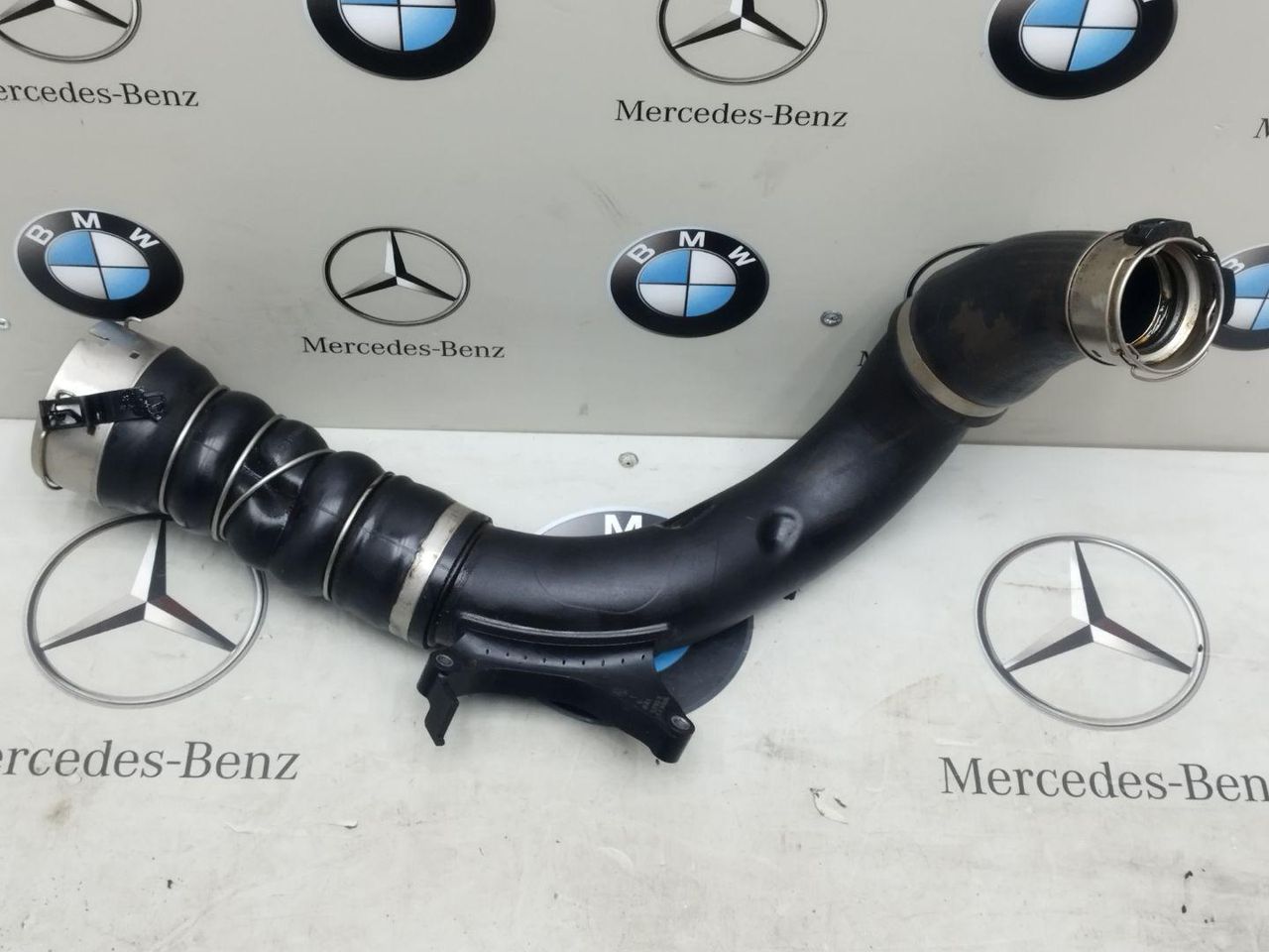 патрубок интеркулера BMW X1 F48 2018, 2.0 л., бензин, АКПП, 8616212