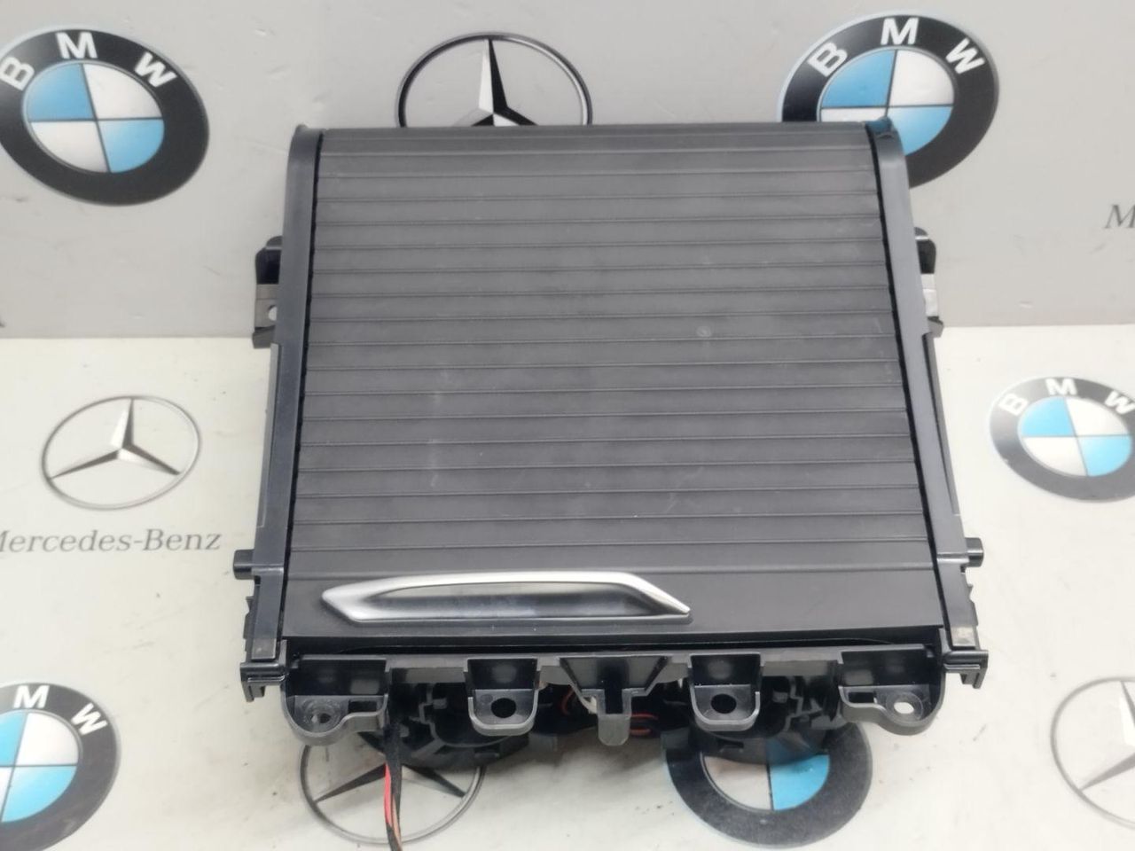 подстаканник BMW X4 G02 [рестайлинг] 2024, 5A192C3